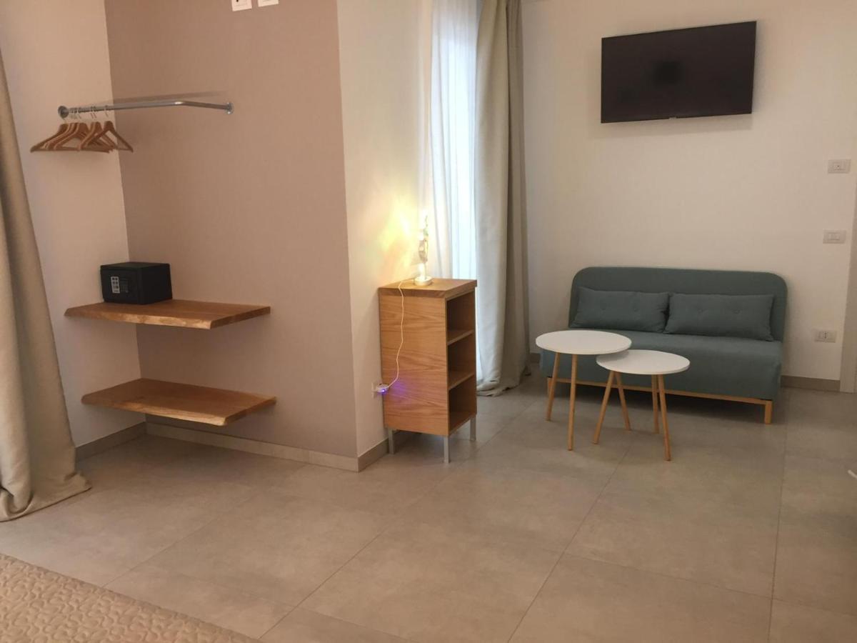Le Rondini House Ξενοδοχείο Monopoli Εξωτερικό φωτογραφία